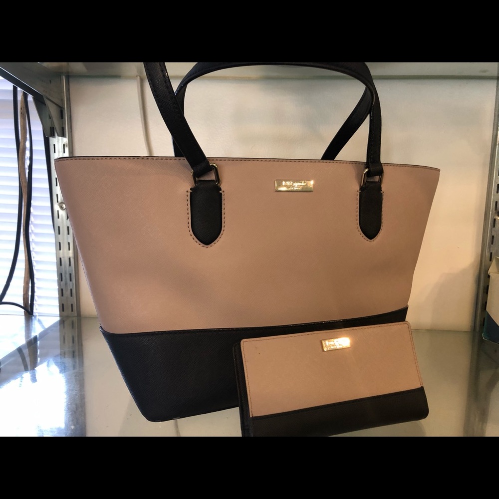 Kate Spade♠️♠️purse an wallet.